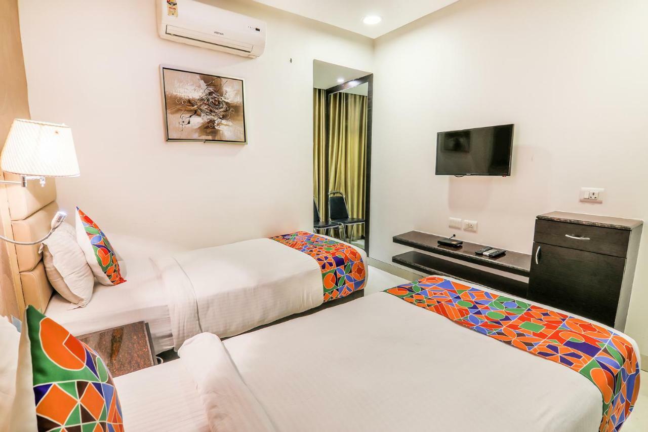 Fabhotel Mansingh Begum Bazar Road Hyderabad Exterior photo